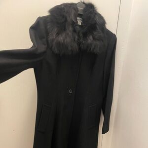 Jonathan Michael NEVER WORN SIZE 6 long black wool coat  REAL FOX COLLAR